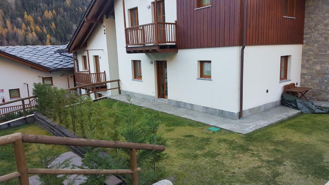 Villaggio Delle Alpi Pré-Saint-Didier Exteriör bild
